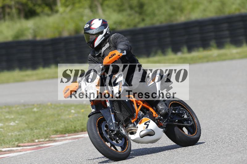 /Archiv-2025/09 22.04.2025 Cornu Master School ADR/gruen-vert/16